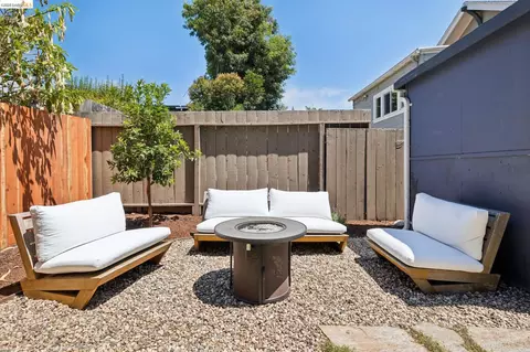 Exterior - 1409 66th St, Berkeley, CA 94702 photo 10 of 12