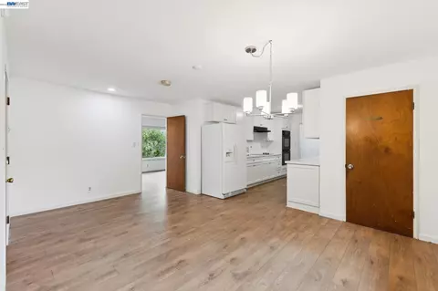 Living - 1804 Sereno Dr, Vallejo, CA 94589 photo 5 of 17