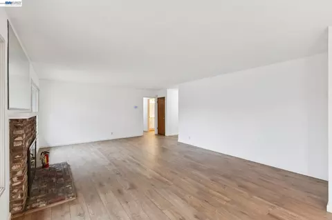 Living - 1804 Sereno Dr, Vallejo, CA 94589 photo 8 of 17