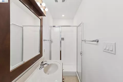Bath - 1804 Sereno Dr, Vallejo, CA 94589 photo 3 of 5