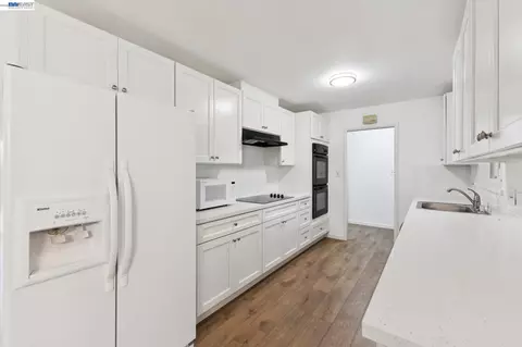 Kitchen - 1804 Sereno Dr, Vallejo, CA 94589 photo 1 of 1