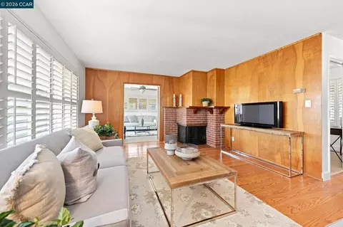 Living - 13933 Velarde Dr, San Leandro, CA 94578 photo 2 of 3