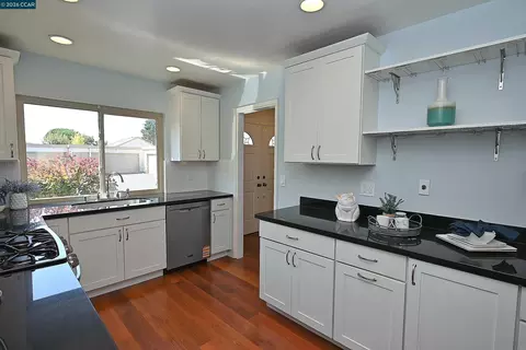 Kitchen - 4836 Boxer Blvd, Concord, CA 94521 photo 3 of 4