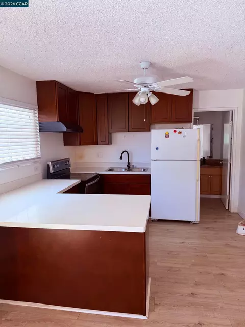 Kitchen - 1131 Langlie Ct, Rodeo, CA 94572 photo 5 of 5