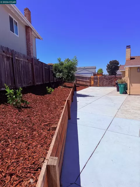 Exterior - 1131 Langlie Ct, Rodeo, CA 94572 photo 7 of 10