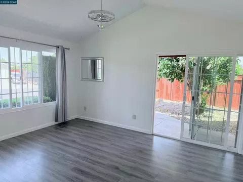 Living - 1131 Langlie Ct, Rodeo, CA 94572 photo 2 of 3