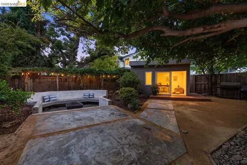 Exterior - 1057 Tuolumne St, Vallejo, CA 94590 photo 17 of 17