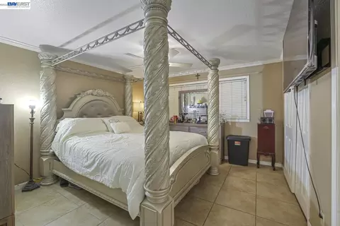 Bedroom - 1427 Snyder St, Manteca, CA 95336 photo 1 of 4
