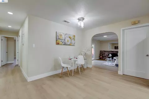 Entry Way - 34312 Cornwallis Ct, Fremont, CA 94555 photo 5 of 5