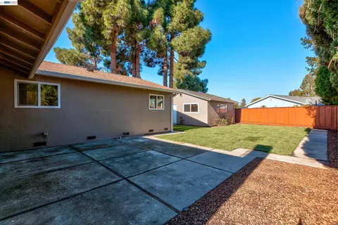 Exterior - 34312 Cornwallis Ct, Fremont, CA 94555 photo 5 of 13