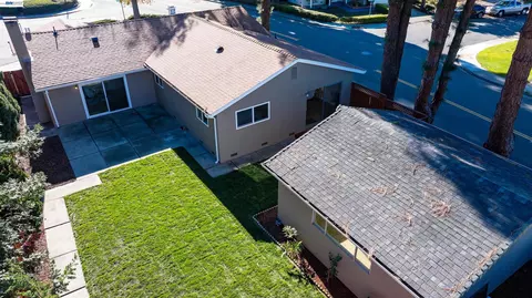 Exterior - 34312 Cornwallis Ct, Fremont, CA 94555 photo 3 of 13