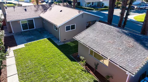Exterior - 34312 Cornwallis Ct, Fremont, CA 94555 photo 2 of 13