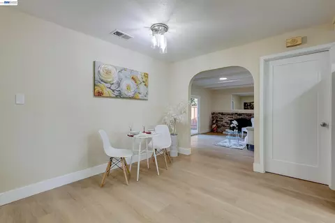 Dining - 34312 Cornwallis Ct, Fremont, CA 94555 photo 2 of 2