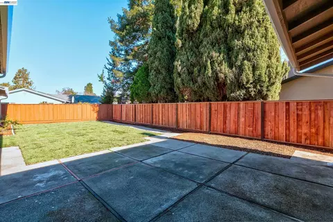 Exterior - 34312 Cornwallis Ct, Fremont, CA 94555 photo 6 of 13