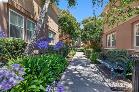 Exterior - 4366 Fitzwilliam St, Dublin, CA 94568 photo 6 of 11