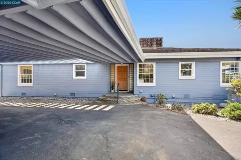 Exterior - 425 Hichborn St, Vallejo, CA 94590 photo 2 of 10