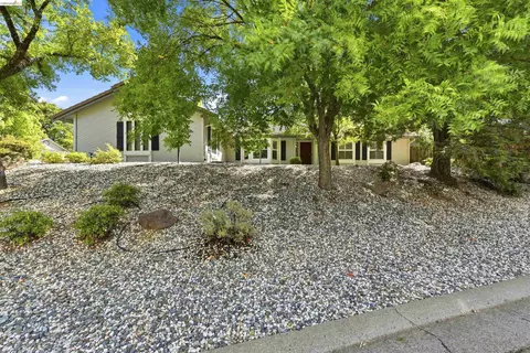1734 Canberra Pl, El Dorado Hills, CA 95762
