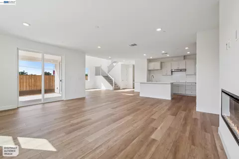 Living - 300 Colfax Ln, Oakley, CA 94561 photo 17 of 28