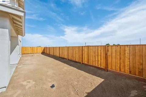 Exterior - 300 Colfax Ln, Oakley, CA 94561 photo 15 of 15
