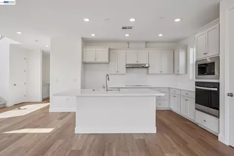Other - 300 Colfax Ln, Oakley, CA 94561 photo 3 of 11