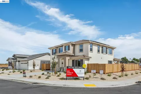 Exterior - 300 Colfax Ln, Oakley, CA 94561 photo 4 of 15