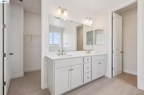 Entry Way - 300 Colfax Ln, Oakley, CA 94561 photo 16 of 19