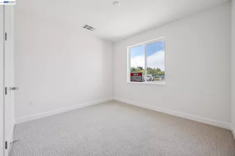 Bedroom - 300 Colfax Ln, Oakley, CA 94561 photo 1 of 15