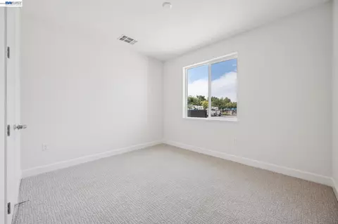 Bedroom - 300 Colfax Ln, Oakley, CA 94561 photo 2 of 15