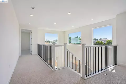 Entry Way - 300 Colfax Ln, Oakley, CA 94561 photo 14 of 19