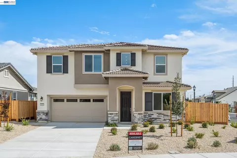 Exterior - 300 Colfax Ln, Oakley, CA 94561 photo 8 of 15