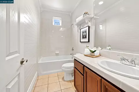 Bath - 1149 Azuar Ave, Vallejo, CA 94592 photo 1 of 4