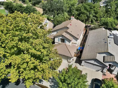 550 Apple Hill Dr, Brentwood, CA 94513