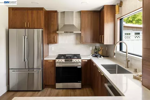 Kitchen - 8155 Elgin Ln, Dublin, CA 94568 photo 2 of 5