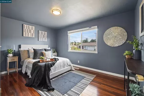 Bedroom - 483 Brunswick Dr, Vallejo, CA 94591 photo 5 of 6