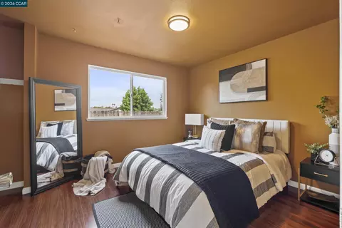 Bedroom - 483 Brunswick Dr, Vallejo, CA 94591 photo 3 of 6