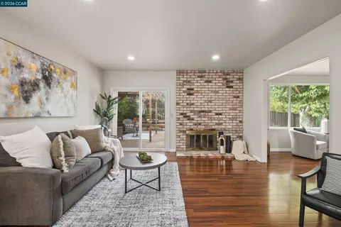 Living - 483 Brunswick Dr, Vallejo, CA 94591 photo 6 of 6