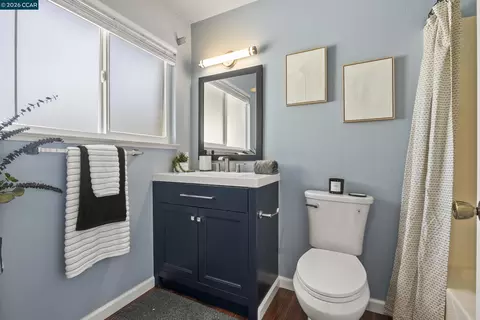 Bath - 483 Brunswick Dr, Vallejo, CA 94591 photo 1 of 1