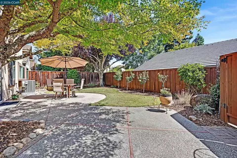 Exterior - 7297 Castle Dr, Dublin, CA 94568 photo 8 of 10