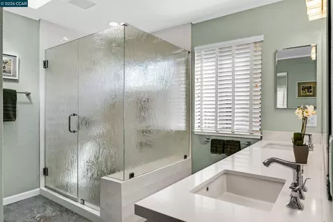 Bath - 7297 Castle Dr, Dublin, CA 94568 photo 2 of 5
