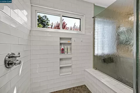 Bath - 7297 Castle Dr, Dublin, CA 94568 photo 3 of 5