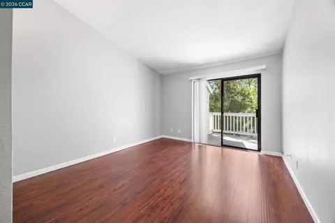 Living - 388 Mill Rd, Martinez, CA 94553 photo 6 of 7