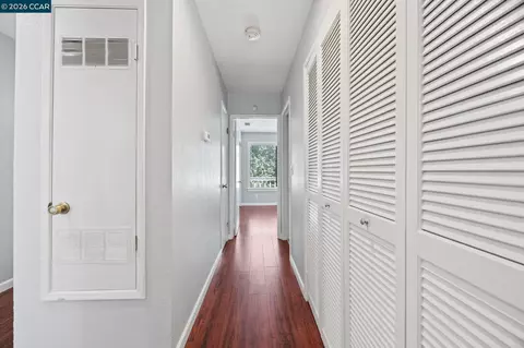 Entry Way - 388 Mill Rd, Martinez, CA 94553 photo 5 of 6
