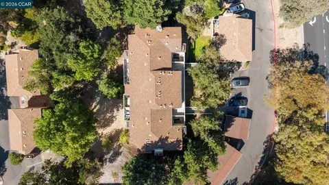 View/Area - 388 Mill Rd, Martinez, CA 94553 photo 6 of 7
