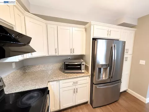 Kitchen - 7773 Tuscany Dr, Dublin, CA 94568 photo 2 of 2