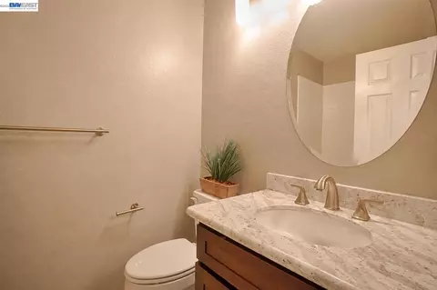 Bath - 7773 Tuscany Dr, Dublin, CA 94568 photo 1 of 2