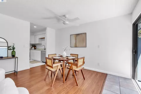 Dining - 403 Olympus #7, Hercules, CA 94547 photo 1 of 1