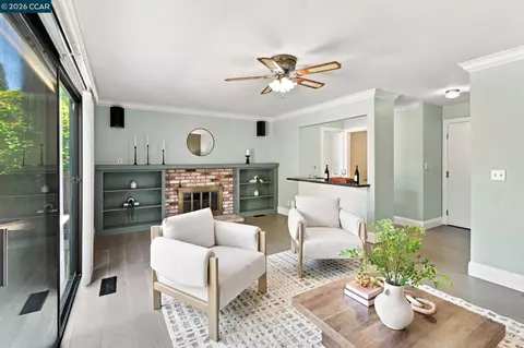 Living - 2942 Miller Dr, Fairfield, CA 94534 photo 3 of 6