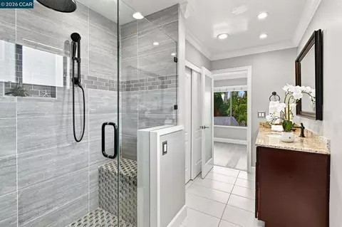 Bath - 2942 Miller Dr, Fairfield, CA 94534 photo 2 of 4