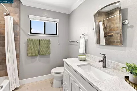 Bath - 2942 Miller Dr, Fairfield, CA 94534 photo 3 of 4
