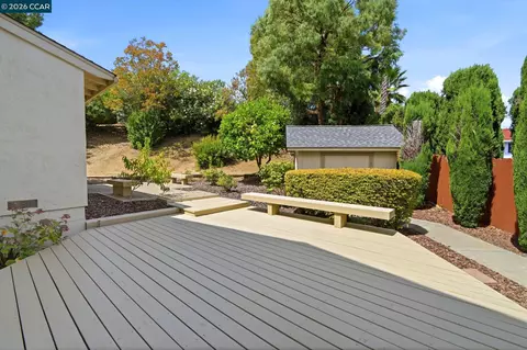 Exterior - 2942 Miller Dr, Fairfield, CA 94534 photo 7 of 11